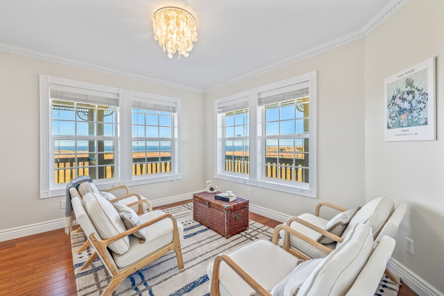 More Photos Of 19351 Del Mar Dr, Fort Bragg Specialty For Sale