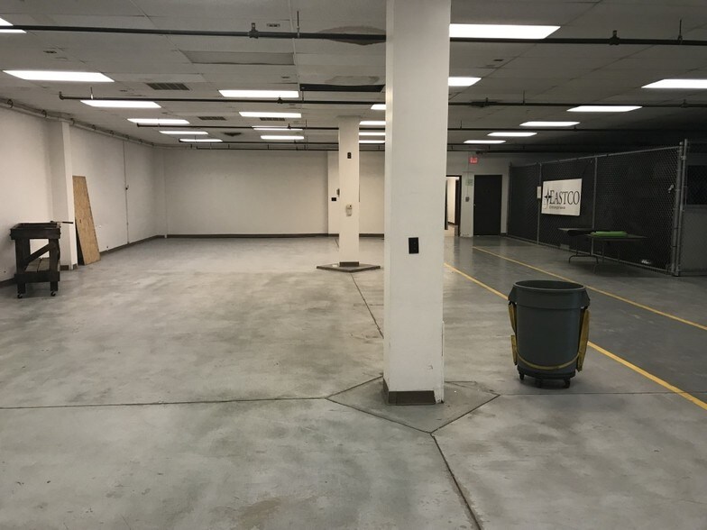More Photos Of 131 N Hedges St, Dayton Warehouse For Sale