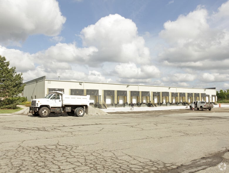 More Photos Of 29200-29214 Airport Dr, Romulus Warehouse For Lease