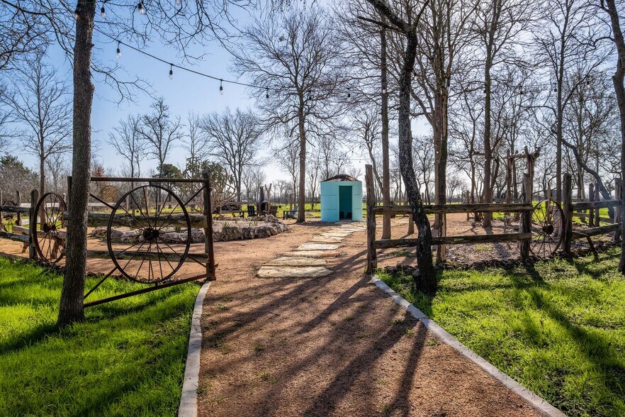 More Photos Of Elroy Rd, Del Valle Land For Sale