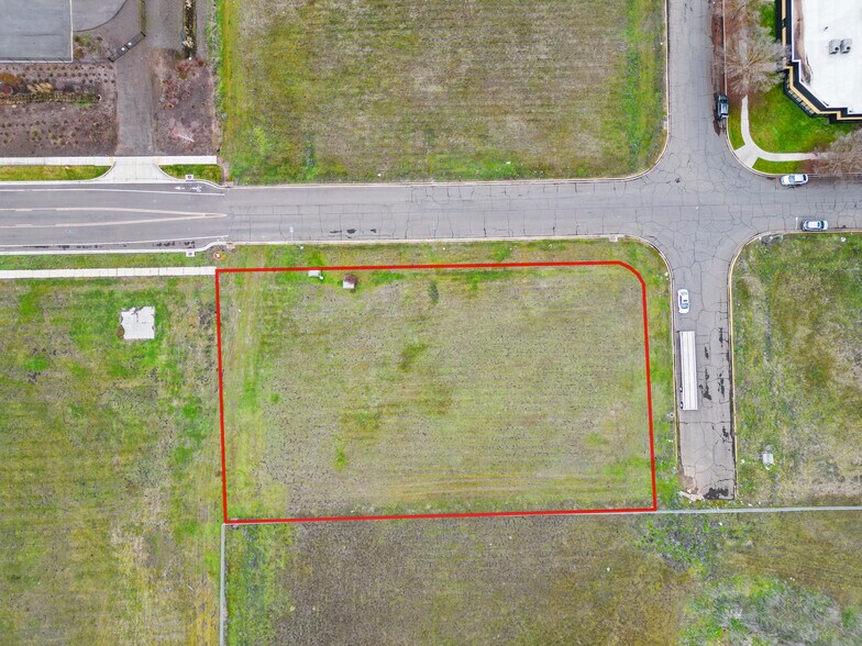 More Photos Of 4702 Industry Dr, Central Point Land For Sale