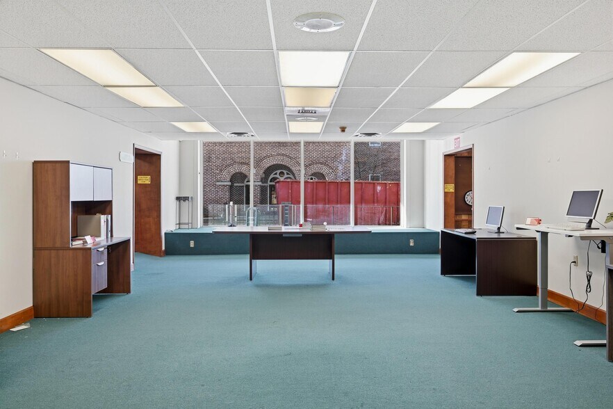 More Photos Of 156 Central Ave NW, Cleveland Convenience Store For Sale