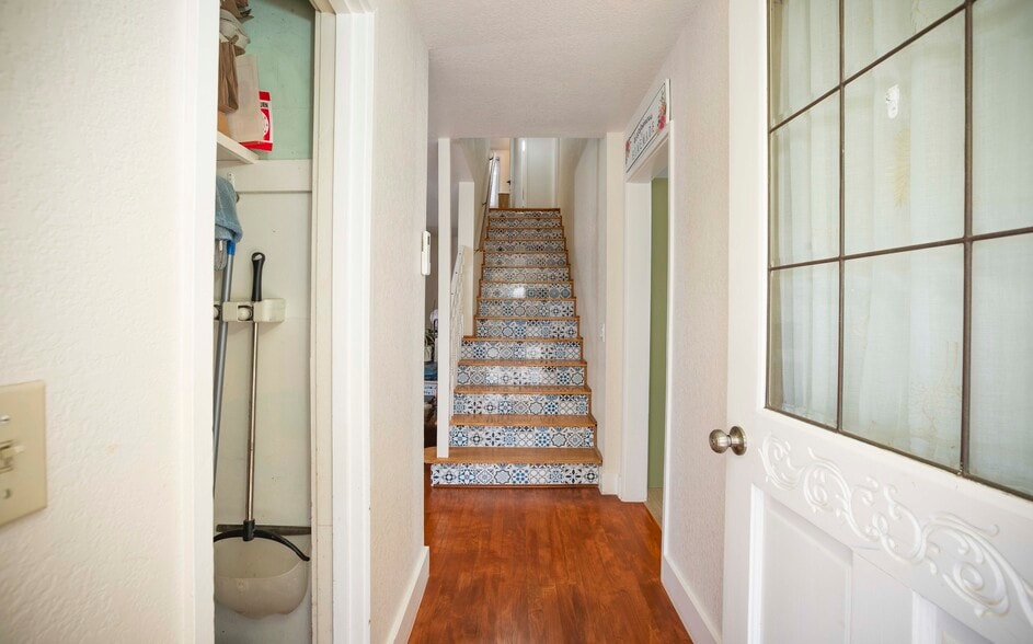More Photos Of 18248 Redwood Hwy, Selma Apartments For Sale