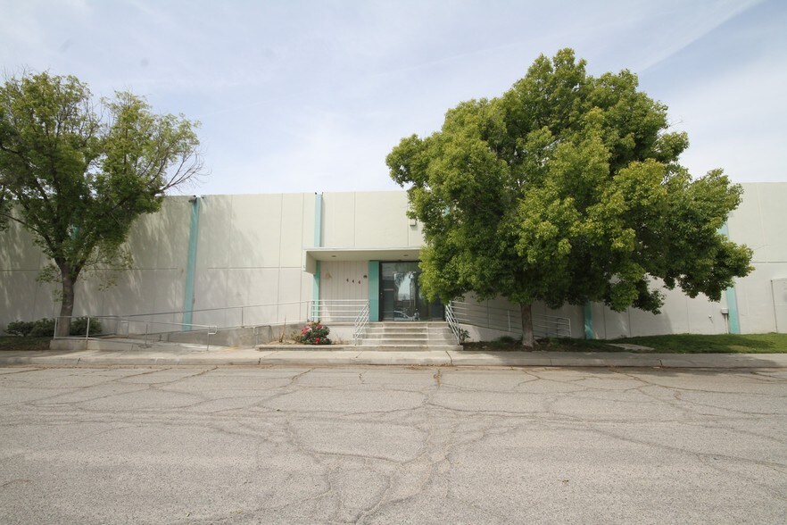 More Photos Of 444 Athol St, San Bernardino Warehouse For Sale