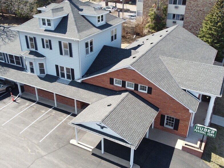 More Photos Of 520 2nd St, Excelsior Funeral Home For Sale