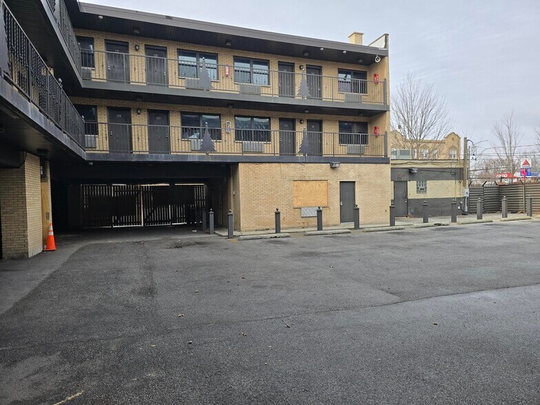 More Photos Of 7621 S Cottage Grove Ave, Chicago Hotel For Sale