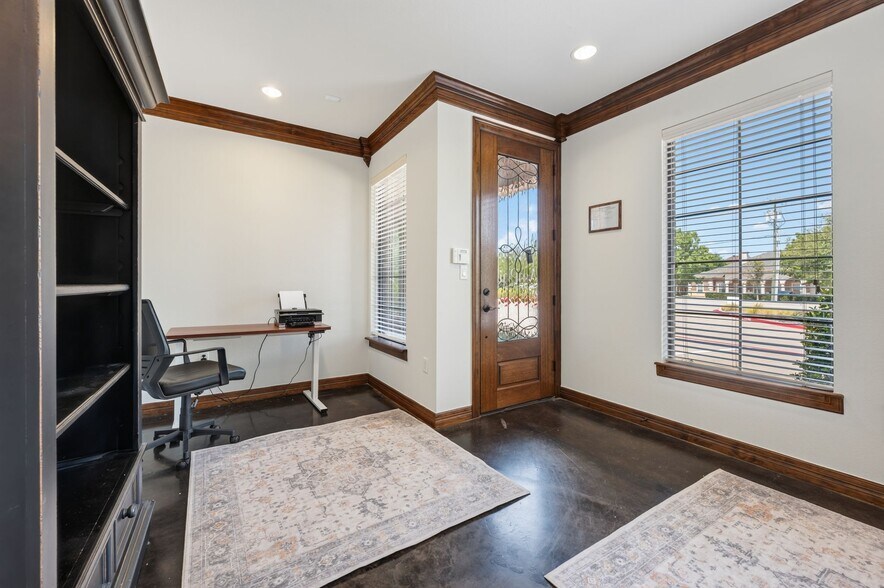 More Photos Of 1117 Glade Rd, Colleyville Medical For Sale