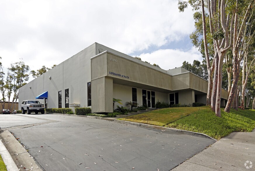 More Photos Of 23192 Verdugo Dr, Laguna Hills Light Manufacturing For Lease