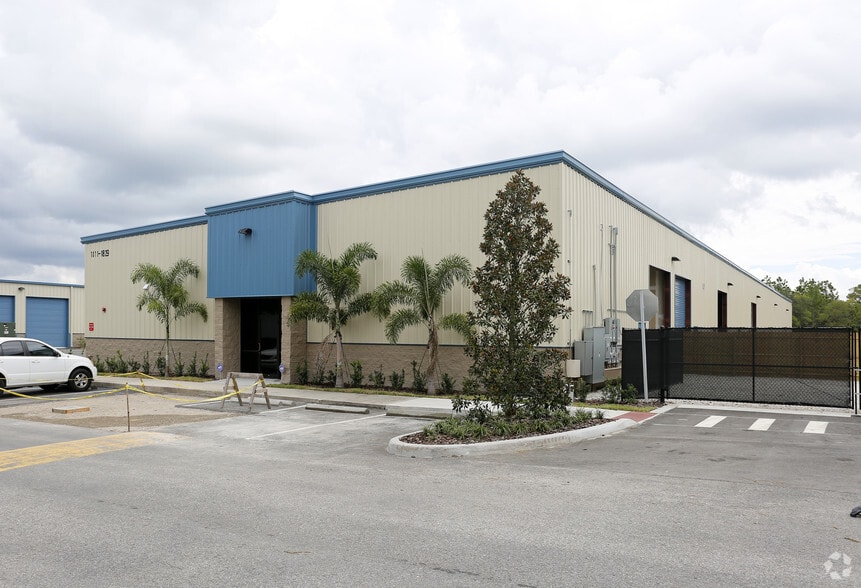 More Photos Of 1731-1829 Business Center Ln, Kissimmee Warehouse For Lease