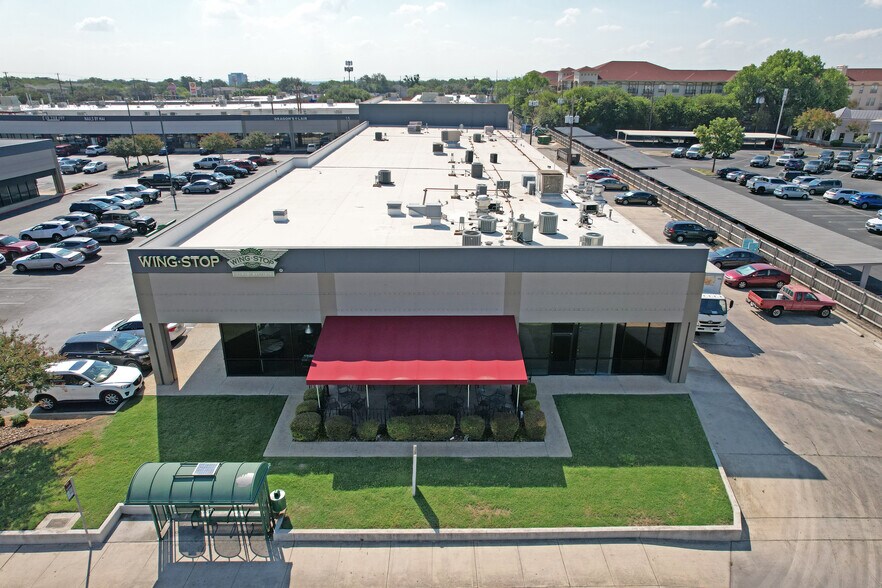 More Photos Of 7959 Fredericksburg Rd, San Antonio Unknown For Lease