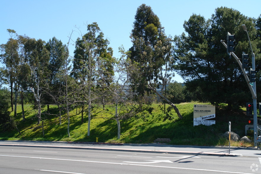 Primary Photo Of Sycamore Ave @ La Mirada Drive, Vista Land For Sale