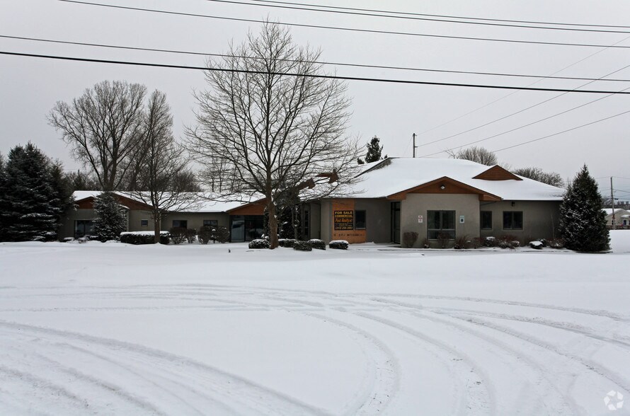 More Photos Of 50 Wallace Ave, Auburn Office For Sale