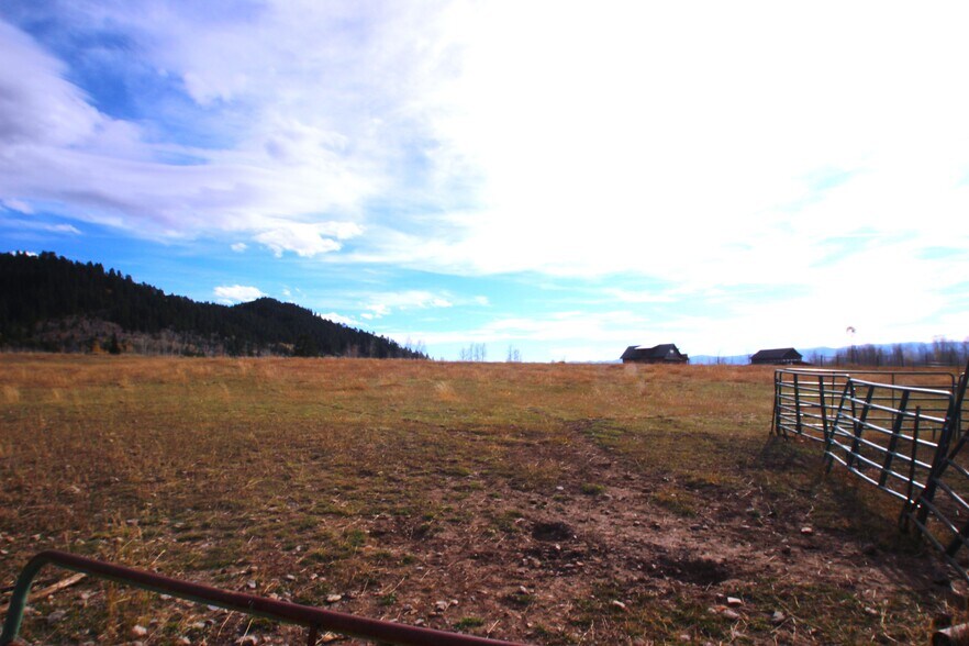 More Photos Of LOT 2` Stewart Trail, Alpine Land For Sale