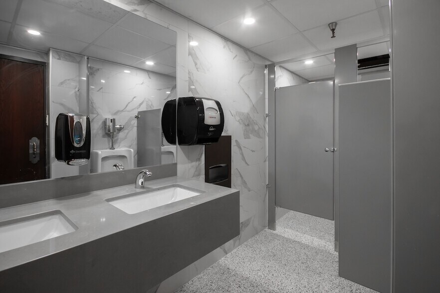 More Photos Of 321 Water St, Vancouver Loft Creative Space For Lease