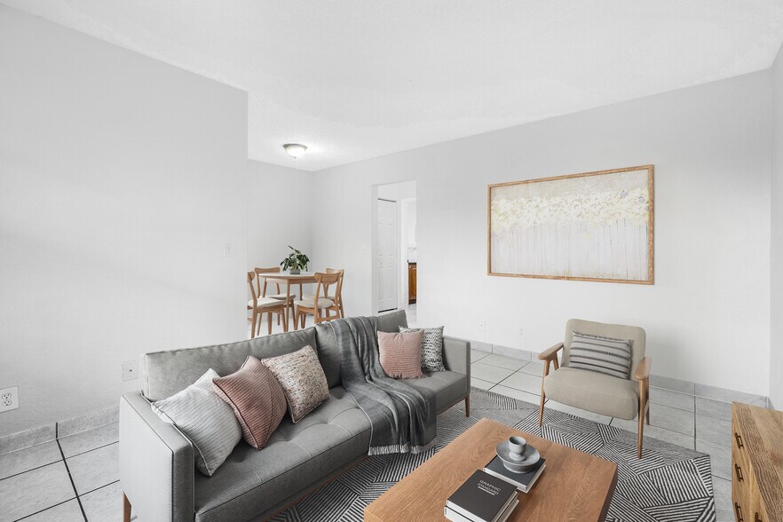 More Photos Of 925 S K St, Lake Worth Apartments For Sale
