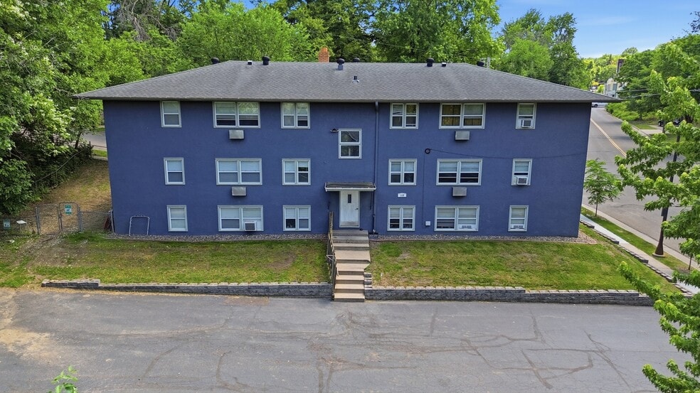 More Photos Of 149 Morton St E, Saint Paul Apartments For Sale