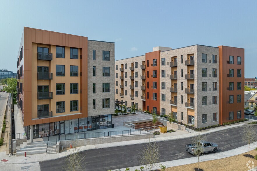 More Photos Of 2461 W 25th St, Cleveland Apartments For Lease