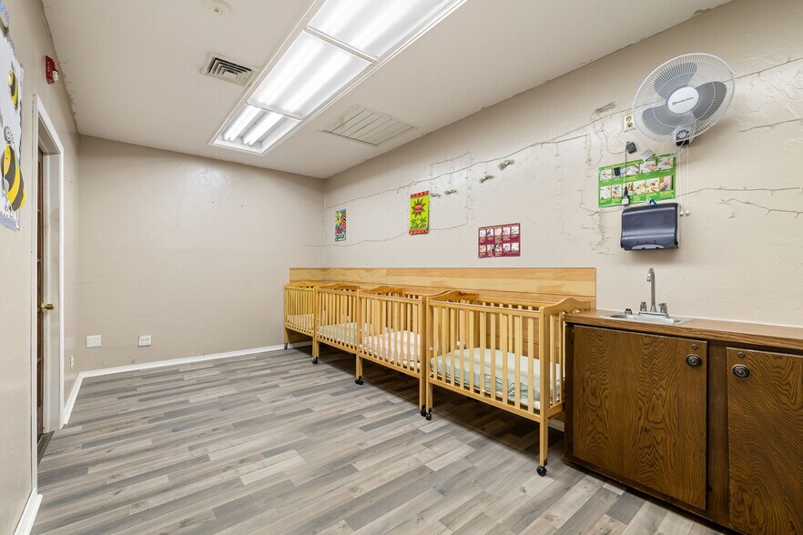 More Photos Of 1419 W London St, El Reno Religious Facility For Sale