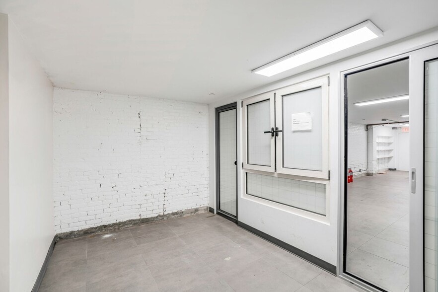 More Photos Of 535 DeKalb Ave, Brooklyn Specialty For Lease