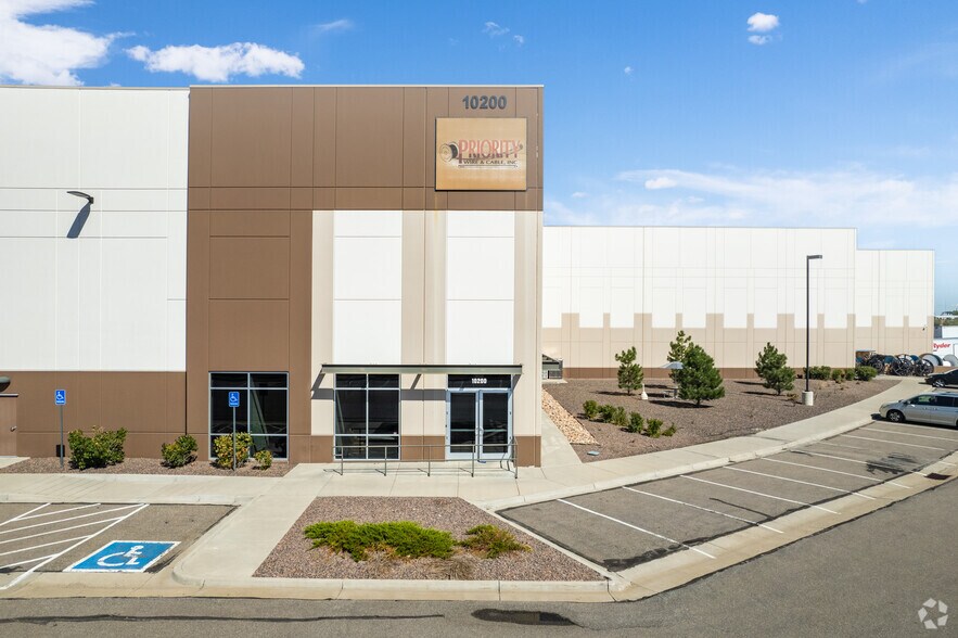 More Photos Of 10000-10300 E 40th Ave, Denver Distribution For Lease