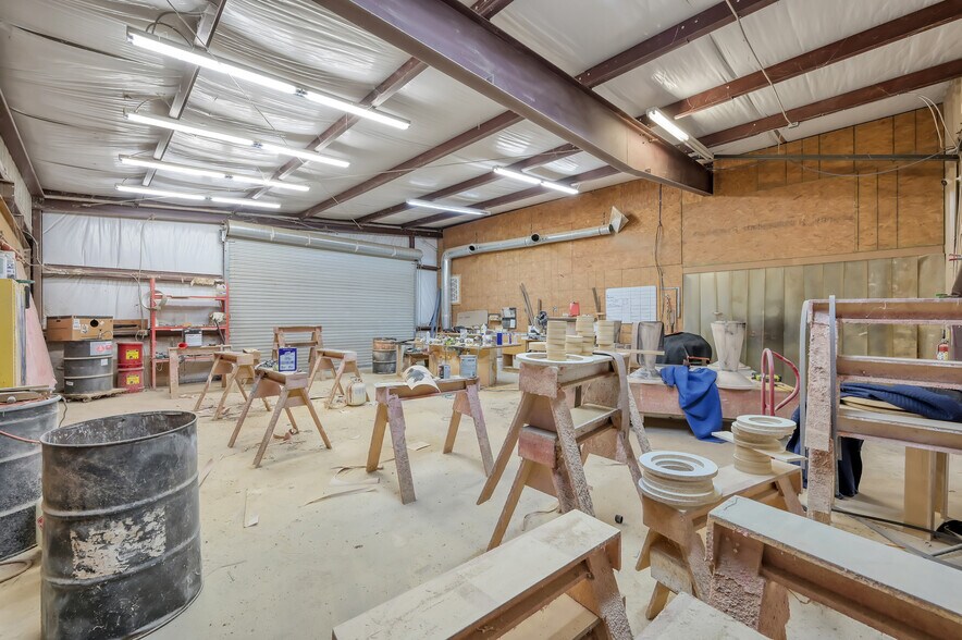 More Photos Of 2745 Interstate 45 S, New Waverly Manufacturing For Sale