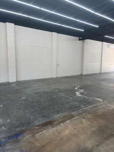 More Photos Of 328 N Highland Ave, Jackson Freestanding For Lease