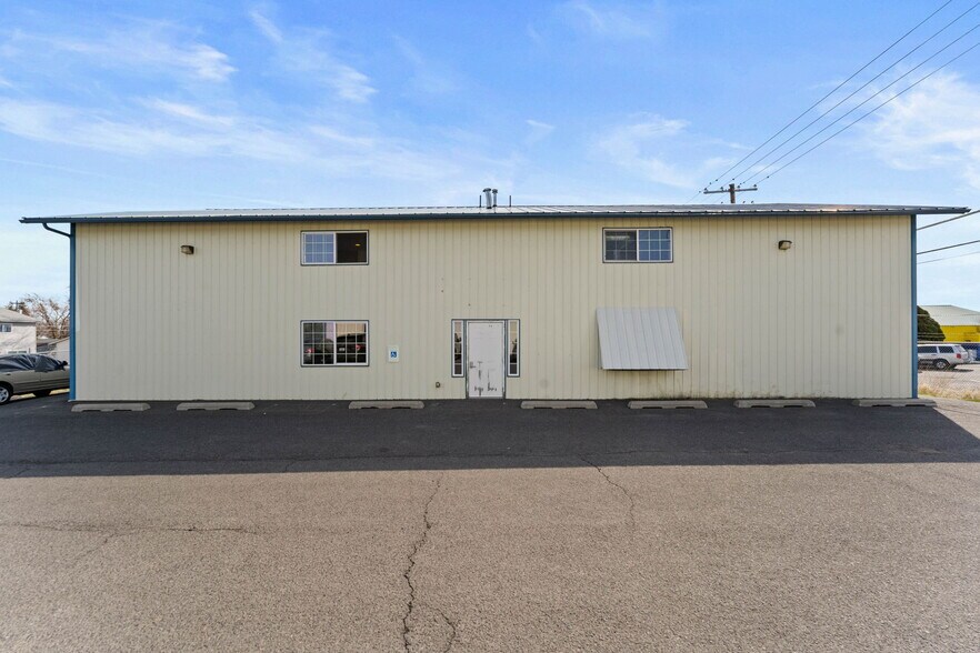More Photos Of 13315 W 13th Ave, Airway Heights Light Manufacturing For Sale