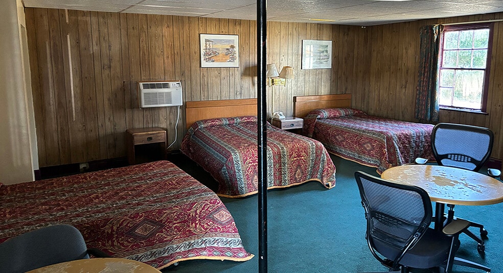 More Photos Of 8924 US-1, Richmond Hotel For Sale