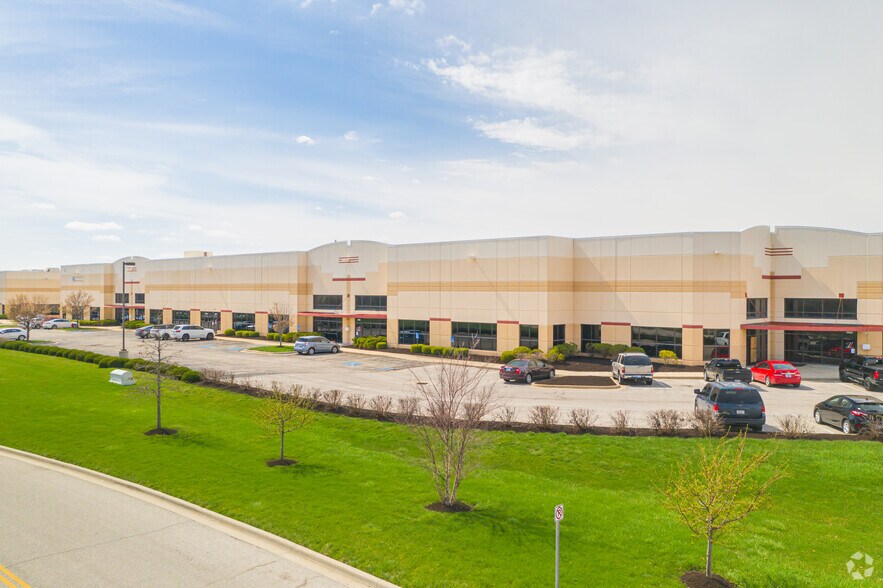 Primary Photo Of 10902-10918 Strang Line Rd, Lenexa Light Manufacturing For Lease