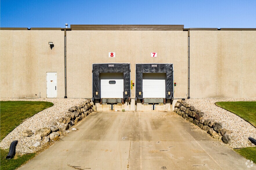 More Photos Of 5487 N Blue Bill Park Dr, Madison Distribution For Sale