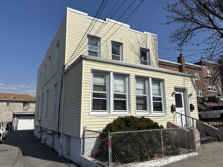 Primary Photo Of 3205 Lafayette Ave, Bronx Apartments For Sale