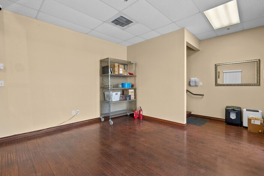 More Photos Of 28041 Smyth Dr, Valencia Light Manufacturing For Lease