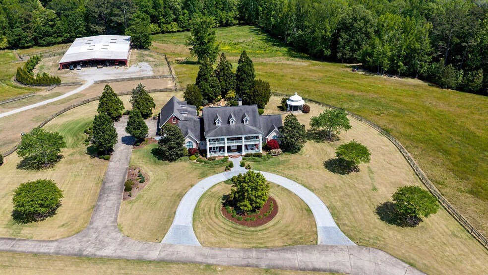 More Photos Of 525 Murphy Rd, Newnan Winery Vineyard For Sale