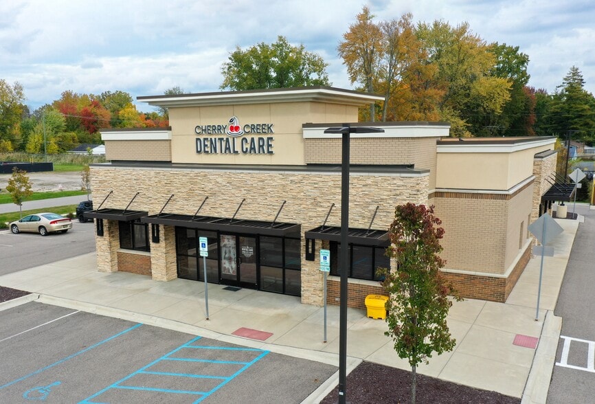 Primary Photo Of 56074 Van Dyke Ave, Shelby Township Medical For Sale