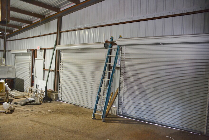 More Photos Of 35421 A1/2 SH-249, Pinehurst Light Distribution For Lease