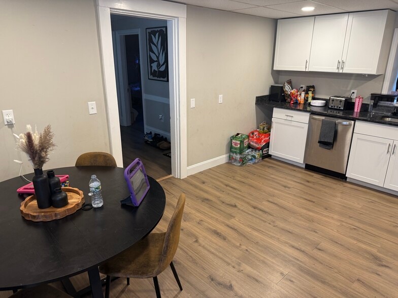 More Photos Of 5 Oak St, Middleborough Apartments For Sale