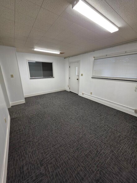 More Photos Of 706 Wilkins St, Smithfield Medical For Lease