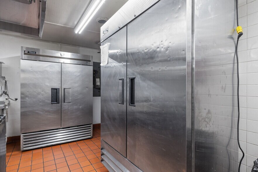 More Photos Of 2383 Hwy 58, Swansboro Restaurant For Sale