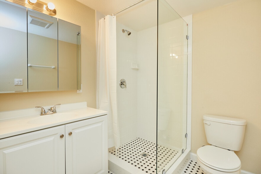 More Photos Of 1840 W 11th Pl, Los Angeles Apartments For Sale