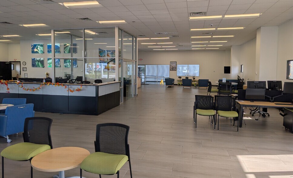 More Photos Of 5390 S US Highway 1, Fort Pierce Auto Dealership For Lease