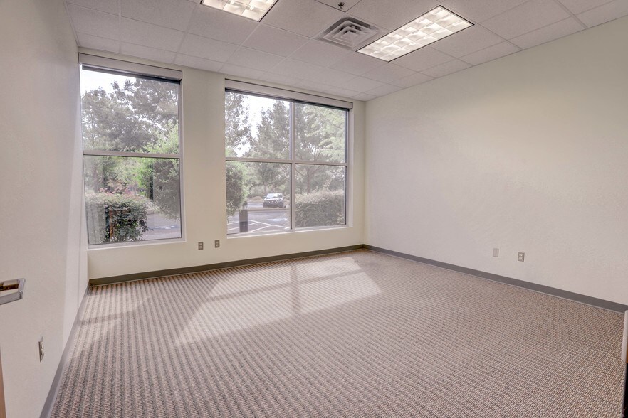More Photos Of 2470 Daniells Bridge Rd, Athens Office For Lease