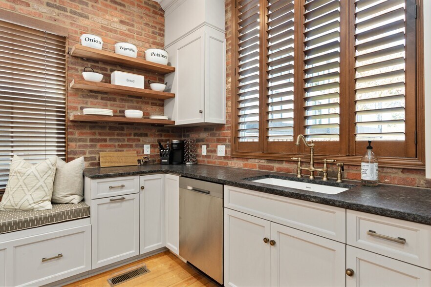 More Photos Of 305 Harnett St, Wilmington Multifamily For Sale