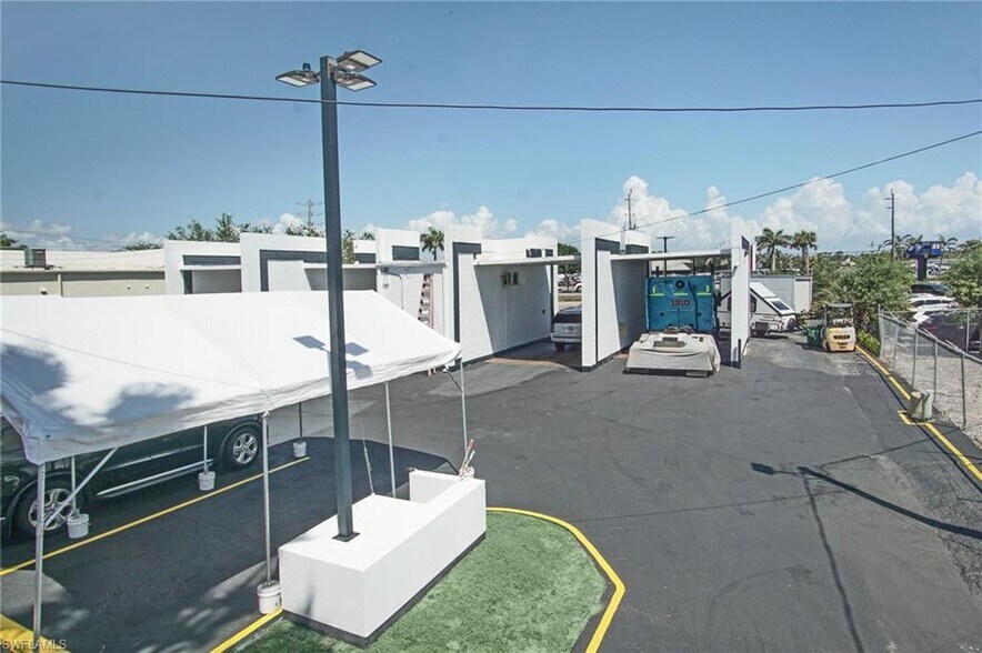 More Photos Of 16070 S Tamiami Trl, Fort Myers Auto Dealership For Sale