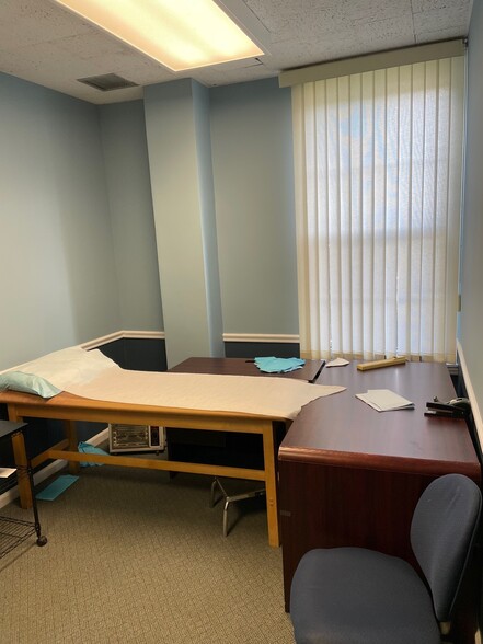 More Photos Of 69 Pondfield Rd, Bronxville Office For Sale