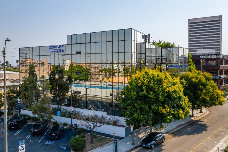More Photos Of 11022 Santa Monica Blvd, Los Angeles Office For Lease