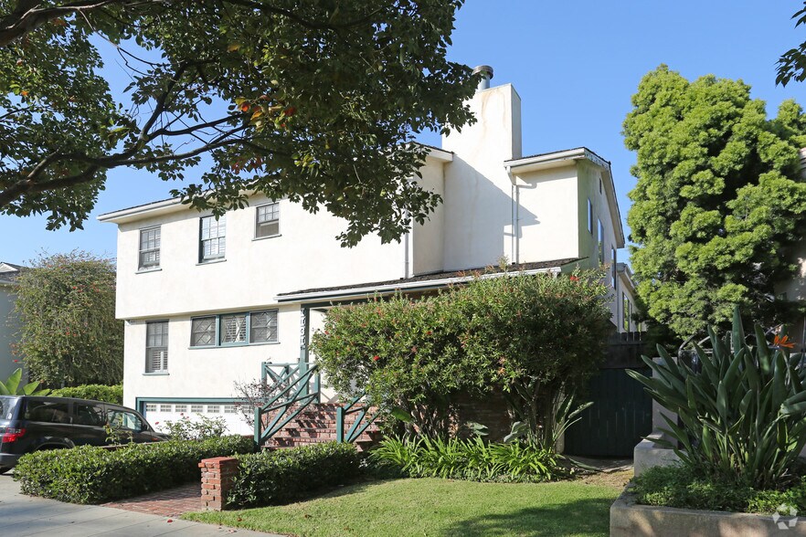 More Photos Of 1131 17th St, Santa Monica Apartments For Sale