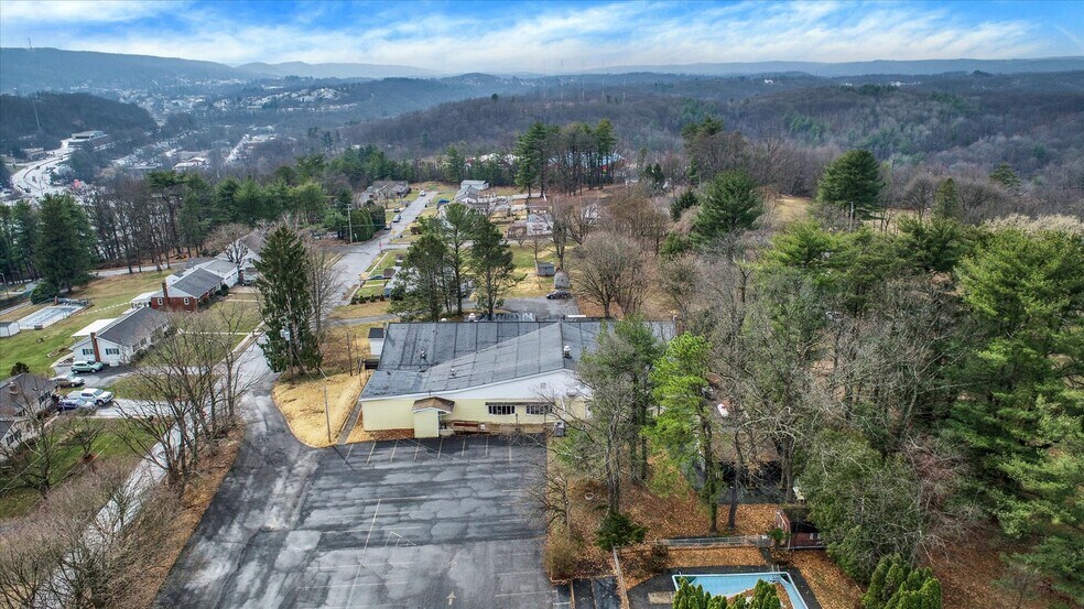 More Photos Of 145 Chamberlaine Ave, Pottsville Restaurant For Sale