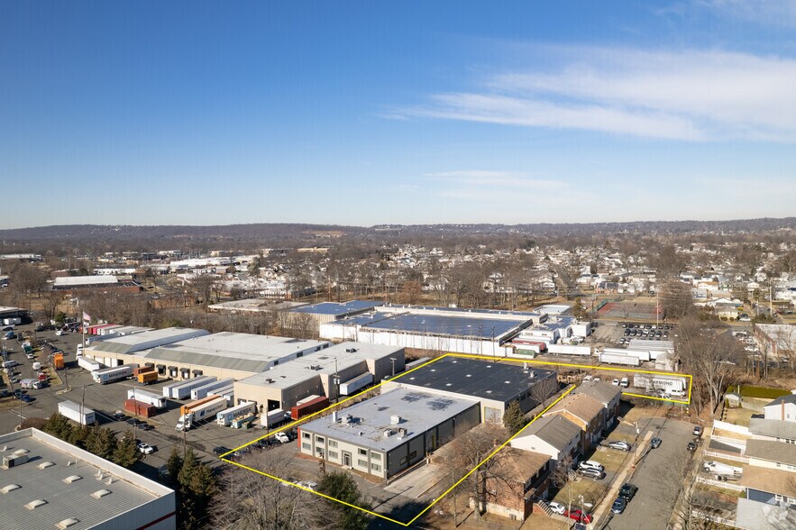 More Photos Of 1000 Brighton St, Union Township Manufacturing For Lease