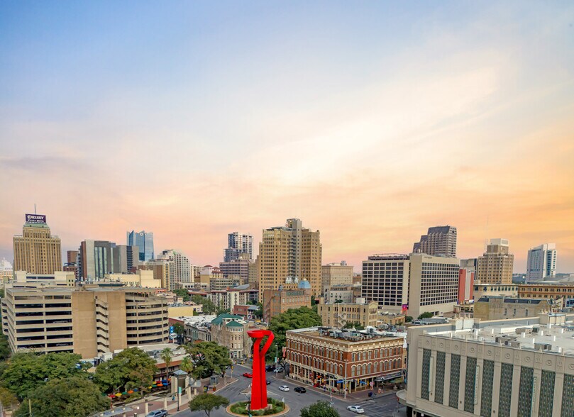 More Photos Of NEC of 281 and Encino Rio hwy, San Antonio Land For Sale