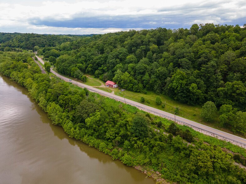 More Photos Of 31647 Charleston Rd, Leon Storefront For Sale